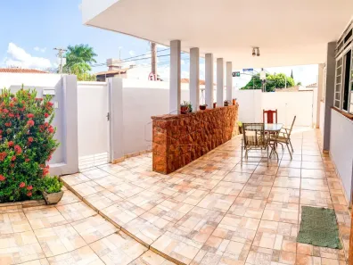 Ponto Comercial com 3 Quartos para alugar, 192m² no Jardim Brasil, Bauru