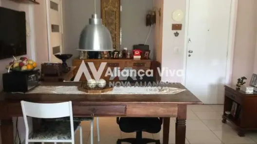 Casa de Condomínio com 4 Quartos à venda, 240m² no São Francisco, Niterói