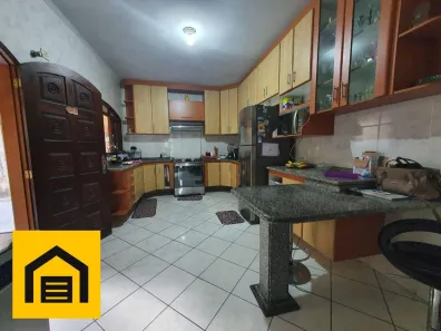 Sobrado com 3 Quartos à venda, 298m² no Vila Independência, Mauá