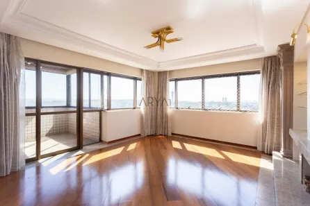 Apartamento com 4 Quartos à venda, 210m² no Bigorrilho, Curitiba