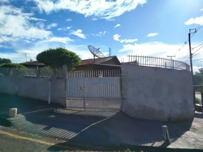 Casa com 4 Quartos à venda, 150m² no Jardim Santo André, Londrina