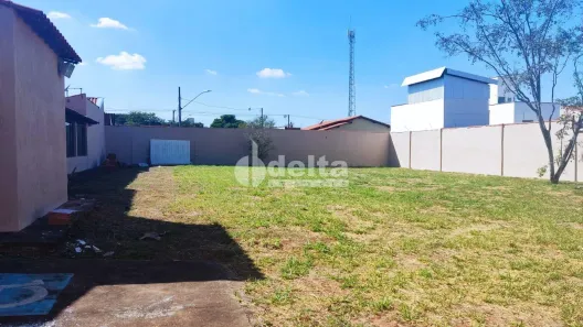 Casa com 5 Quartos à venda, 600m² no Saraiva, Uberlândia
