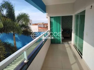 Casa com 3 Quartos à venda, 274m² no Jardim Patrícia, Uberlândia