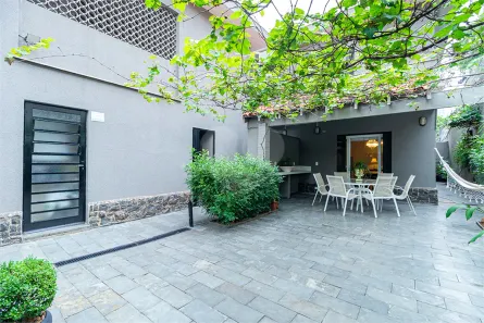 Sobrado com 4 Quartos à venda, 300m² no Jardim Paulistano, São Paulo
