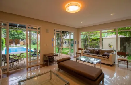 Casa com 5 Quartos para alugar, 357m² no Campo Belo, São Paulo