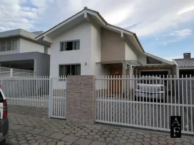 Casa com 4 Quartos à venda, 160m² no , Garopaba