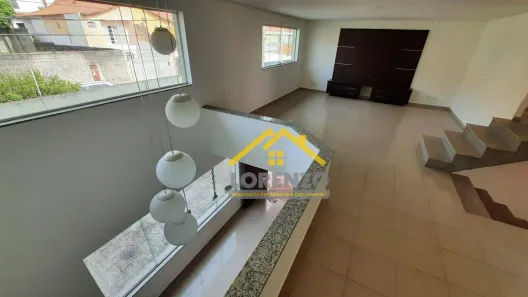 Sobrado com 5 Quartos à venda, 330m² no Santa Maria, Santo André