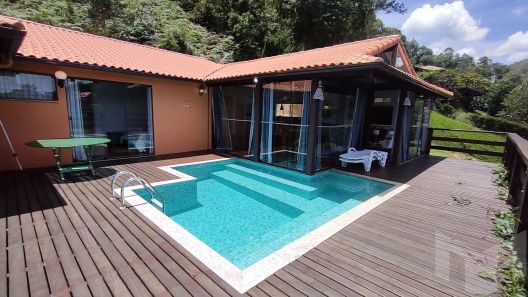 Casa de Condomínio com 4 Quartos à venda, 264m² no Cuiabá, Petrópolis