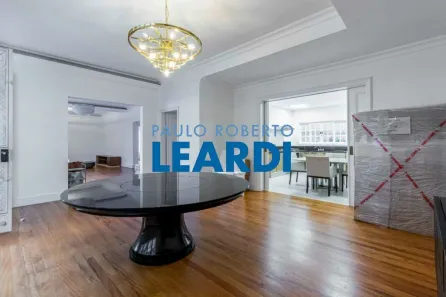 Casa com 4 Quartos para alugar, 476m² no Jardim Paulistano, São Paulo