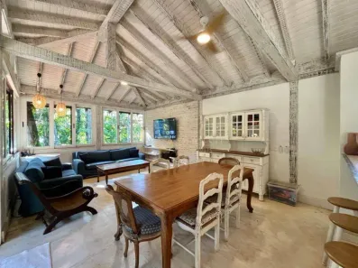 Casa de Condomínio com 4 Quartos à venda, 240m² no Camburi, São Sebastião