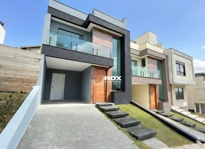 Casa de Condomínio com 3 Quartos à venda, 177m² no Santa Cândida, Curitiba