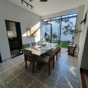 Casa com 3 Quartos à venda, 170m² no Laranjeiras, Uberlândia