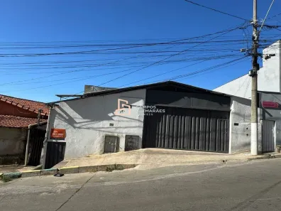 Casa com 2 Quartos para alugar, 60m² no Araguaia, Belo Horizonte
