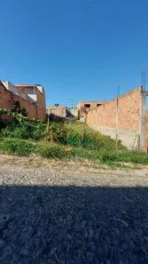 Lote/Terreno à venda, 200m² no Petrópolis, Santa Luzia