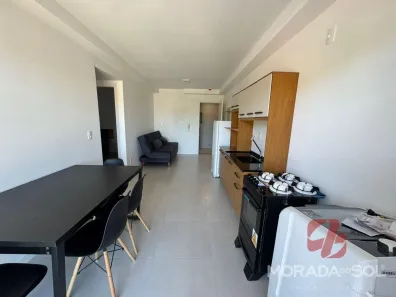 Apartamento com 2 Quartos para alugar, 60m² no Alto São Bento, Itapema