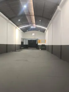 Galpão/Depósito/Armazém para alugar, 450m² no Ramos, Rio de Janeiro