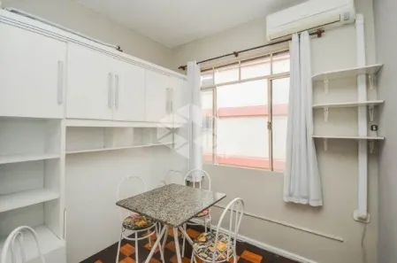 Kitnet com 1 Quarto à venda, 26m² no Santana, Porto Alegre