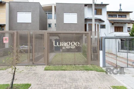 Casa com 3 Quartos à venda, 200m² no Espírito Santo, Porto Alegre