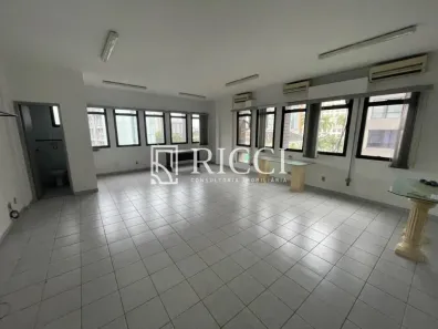 Sala Comercial à venda, 55m² no Gonzaga, Santos