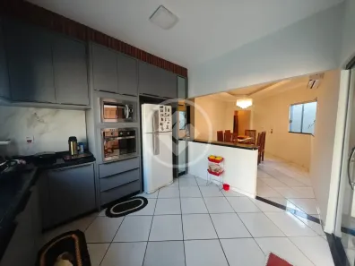 Casa com 3 Quartos à venda, 240m² no Ikaray, Várzea Grande