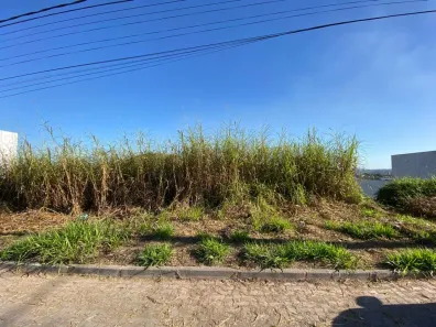 Lote/Terreno à venda, 400m² no Jardim Amália, Volta Redonda