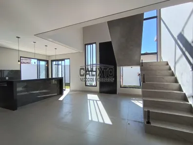 Sobrado com 3 Quartos à venda, 195m² no Jardim Patrícia, Uberlândia