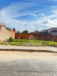 Lote/Terreno à venda, 220m² no Planalto, Montes Claros