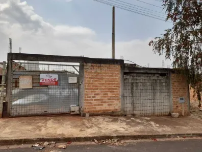 Lote/Terreno à venda, 250m² no Jardim Pinheiros (Vila Xavier), Araraquara