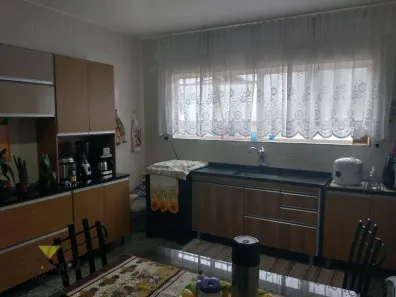 Casa com 3 Quartos à venda, 220m² no Vila Lavínia, Mogi das Cruzes