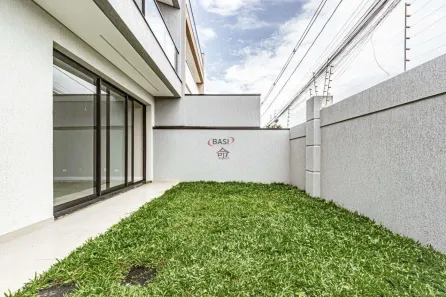 Casa de Condomínio com 3 Quartos à venda, 163m² no Santa Cândida, Curitiba