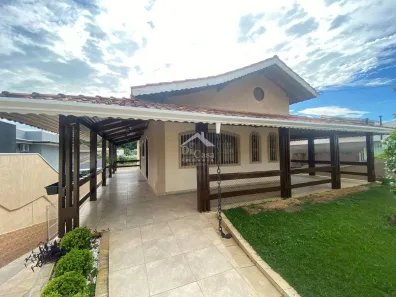 Casa com 3 Quartos para alugar, 361m² no Jardim do Lago, Atibaia
