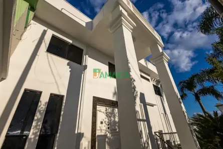 Sobrado com 4 Quartos à venda, 393m² no Guabirotuba, Curitiba