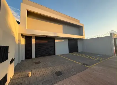 Galpão/Depósito/Armazém para alugar, 300m² no Segismundo Pereira, Uberlândia