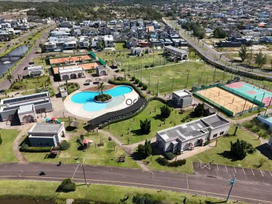 Lote/Terreno à venda, 485m² no Condomínio Atlântico Villas Club,