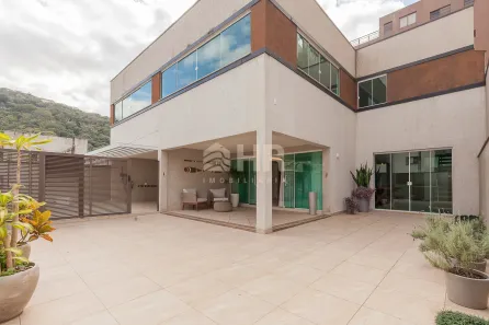 Casa com 4 Quartos à venda, 204m² no Caiobá, Matinhos