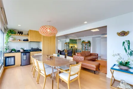 Apartamento com 3 Quartos para alugar, 137m² no Santo Amaro, São Paulo