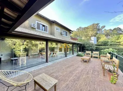 Casa de Condomínio com 3 Quartos à venda, 355m² no Chácara dos Lagos, Carapicuíba
