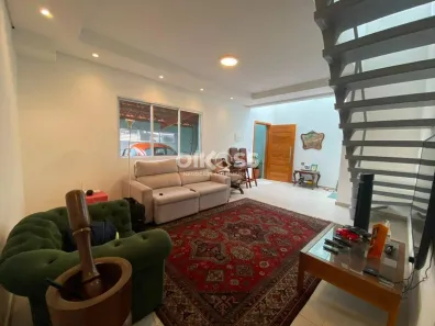 Sobrado com 3 Quartos à venda, 165m² no Loteamento Villa Branca, Jacareí