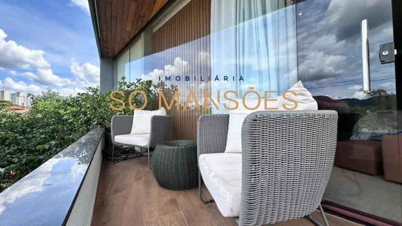 Casa com 3 quartos — Santa Lúcia, Belo Horizonte