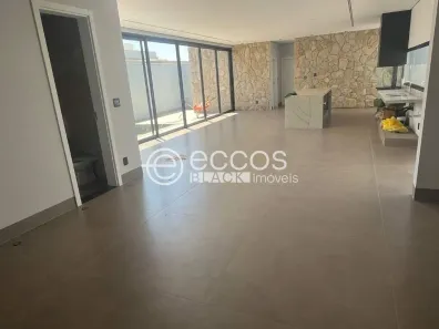 Casa de Condomínio com 3 Quartos à venda, 212m² no Jardim Botânico, Uberlândia