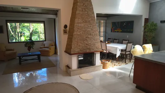Casa com 4 Quartos à venda, 550m² no Golfe, Teresópolis