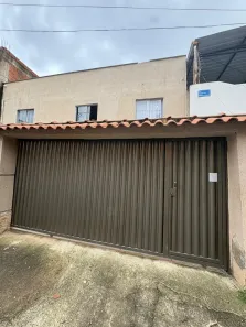 Casa com 2 Quartos para alugar, 85m² no Santos Anjos, Juiz de Fora