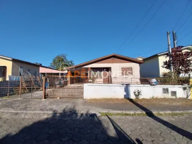 Casa com 3 Quartos para alugar, 90m² no Universitário, Criciúma
