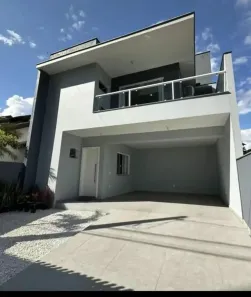 Casa com 3 Quartos à venda, 144000m² no Centro, Jaraguá do Sul