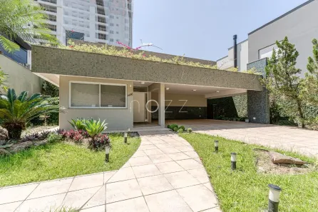 Casa com 3 Quartos à venda, 638m² no América, Joinville