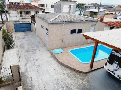 Casa com 3 Quartos à venda, 180m² no Ponte do Imaruim, Palhoça