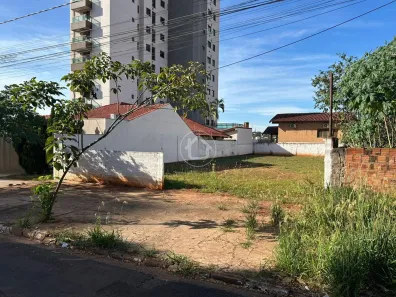 Lote/Terreno à venda, 384m² no Jardim dos Estados, Campo Grande