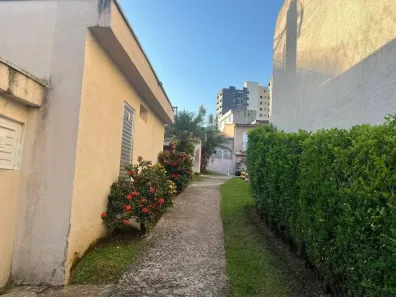 Sobrado com 2 Quartos para venda ou aluguel, 65m² no Vila Santana, São Paulo