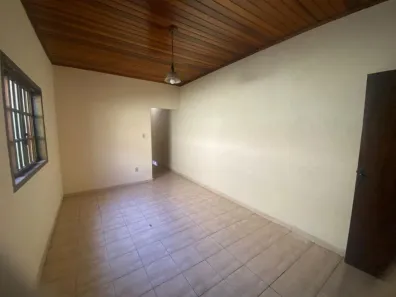 Casa com 2 Quartos para alugar, 150m² no Centro, Mogi das Cruzes
