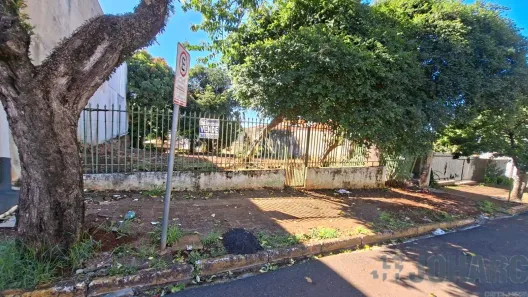 Lote/Terreno à venda, 600m² no Centro, Apucarana